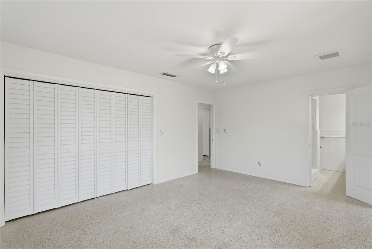 3391 Walnut Street Ne, Saint Petersburg, FL 33704 Photo