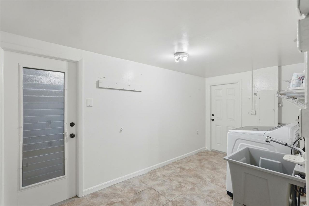 3391 Walnut Street Ne, Saint Petersburg, FL 33704 Photo