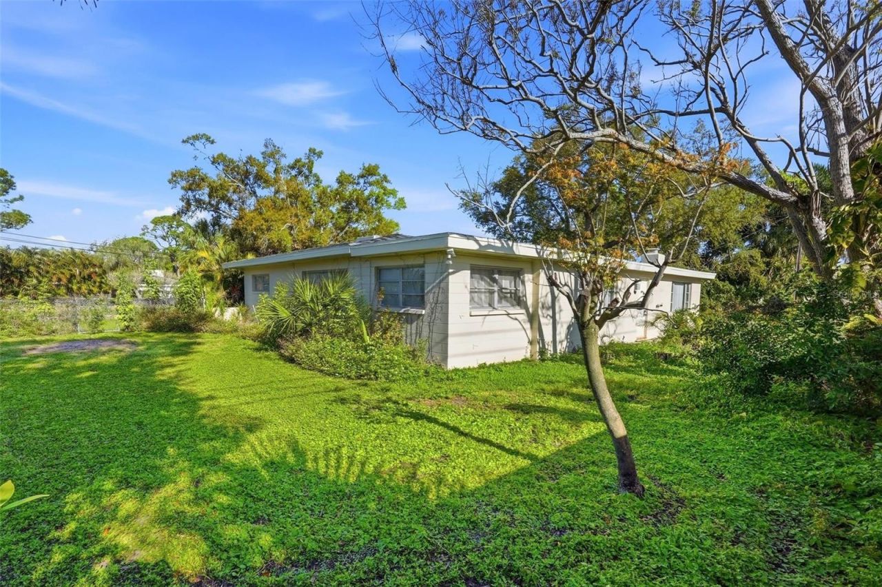 3391 Walnut Street Ne, Saint Petersburg, FL 33704 Photo