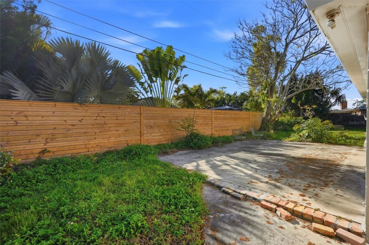 3391 Walnut Street Ne, Saint Petersburg, FL 33704 Photo