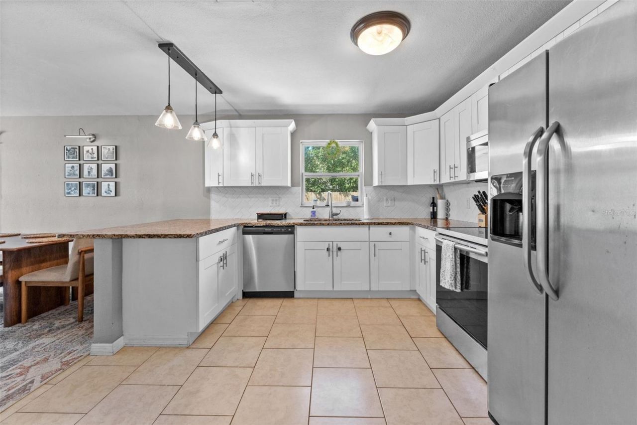 251 Davison Avenue Ne, Saint Petersburg, FL 33703 Photo