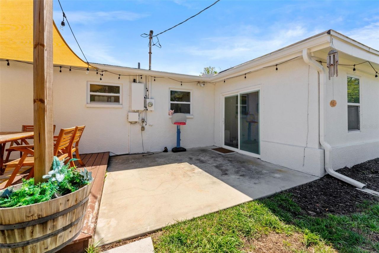 251 Davison Avenue Ne, Saint Petersburg, FL 33703 Photo