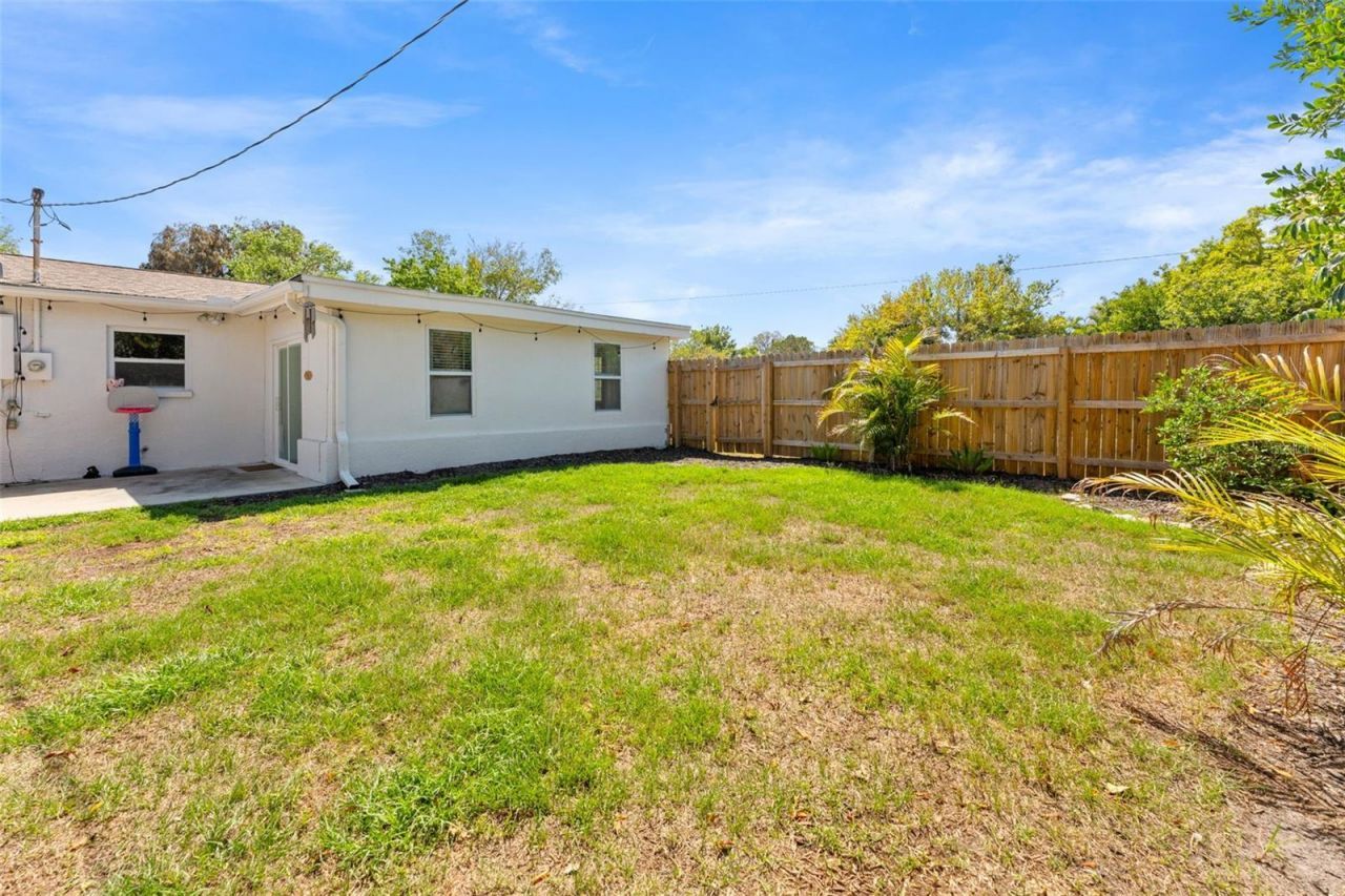 251 Davison Avenue Ne, Saint Petersburg, FL 33703 Photo