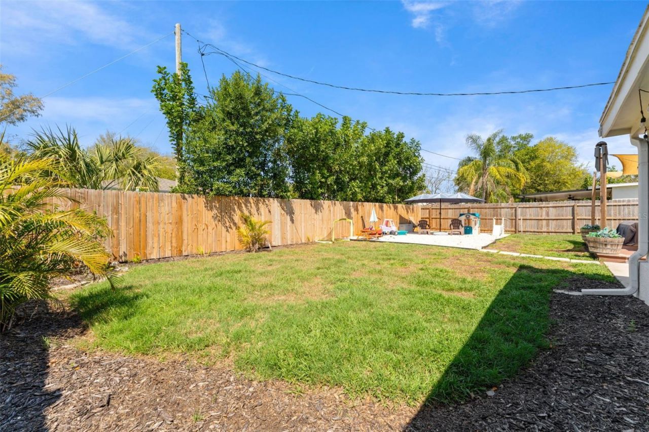 251 Davison Avenue Ne, Saint Petersburg, FL 33703 Photo