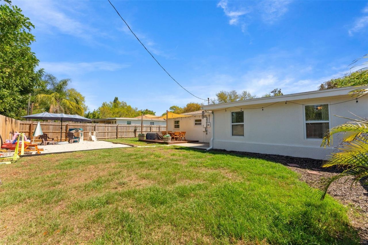 251 Davison Avenue Ne, Saint Petersburg, FL 33703 Photo