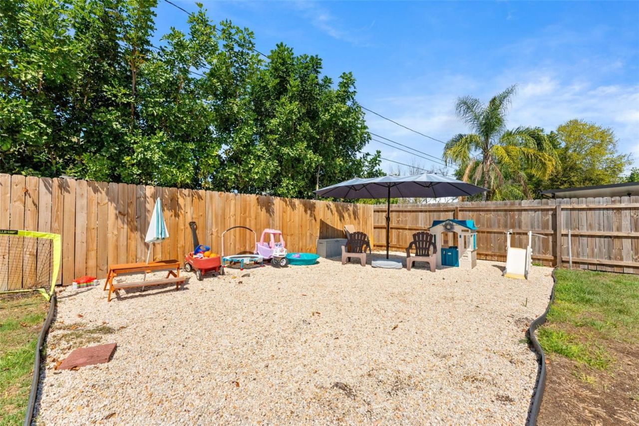 251 Davison Avenue Ne, Saint Petersburg, FL 33703 Photo