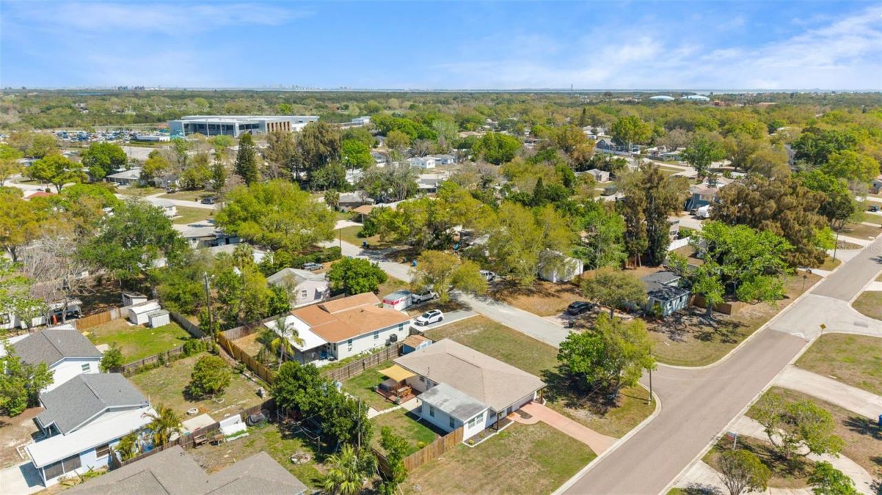 251 Davison Avenue Ne, Saint Petersburg, FL 33703 Photo