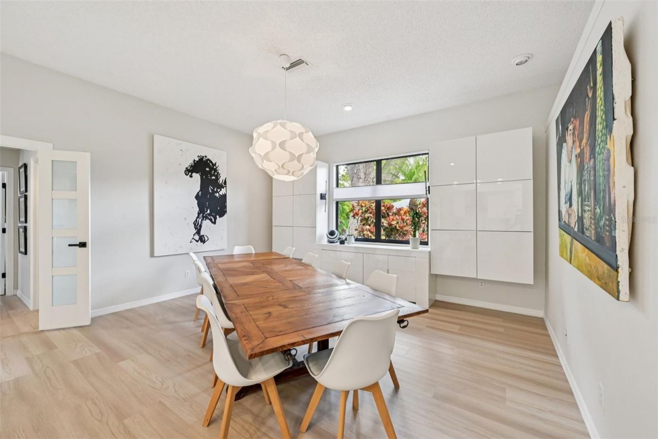 4719 Meadowview Circle, Sarasota, FL 34233 Photo