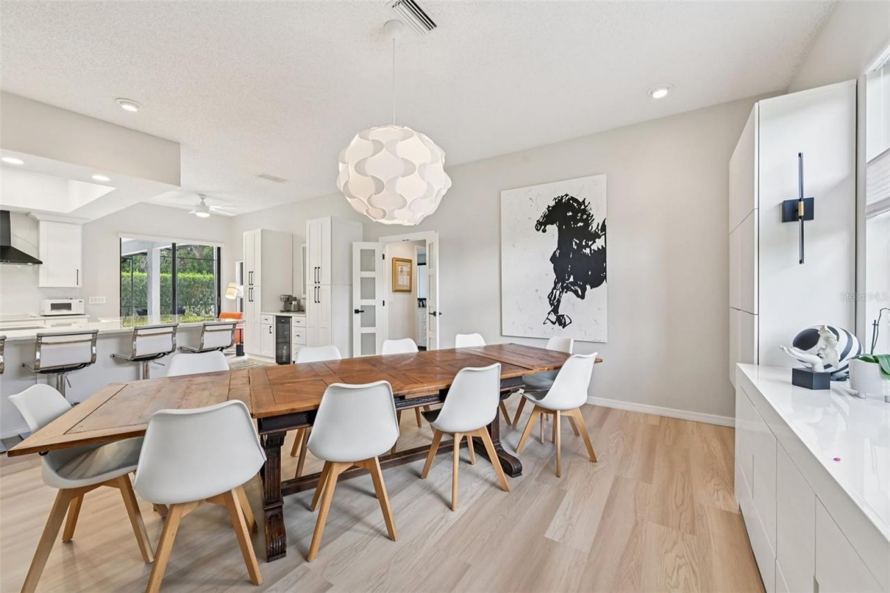 4719 Meadowview Circle, Sarasota, FL 34233 Photo