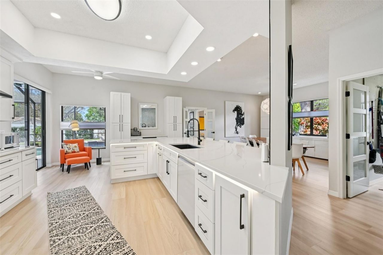 4719 Meadowview Circle, Sarasota, FL 34233 Photo