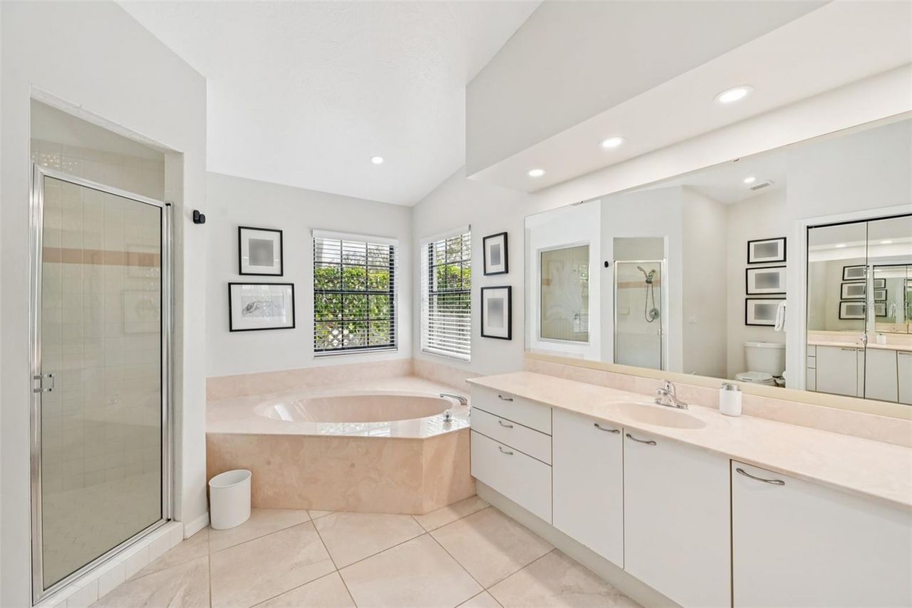 4719 Meadowview Circle, Sarasota, FL 34233 Photo