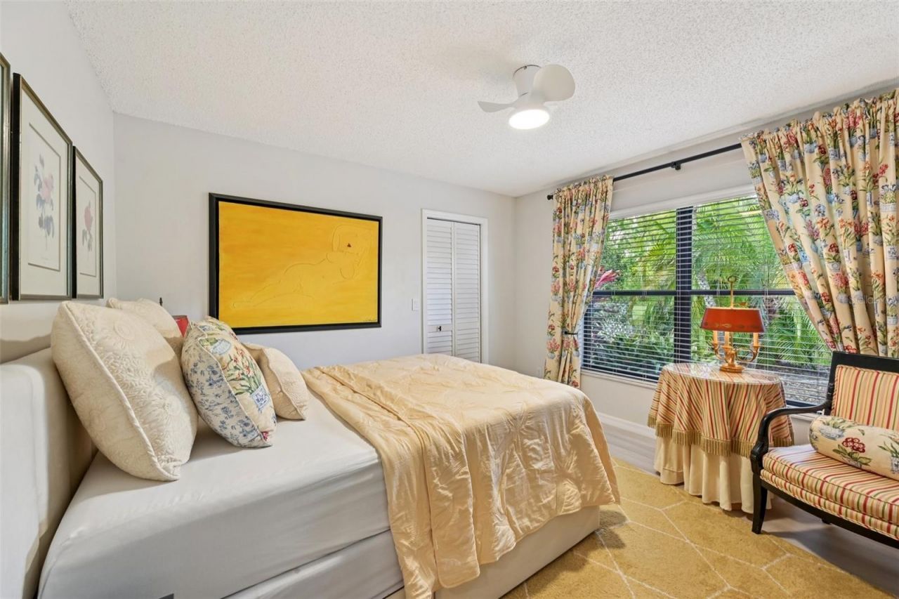 4719 Meadowview Circle, Sarasota, FL 34233 Photo