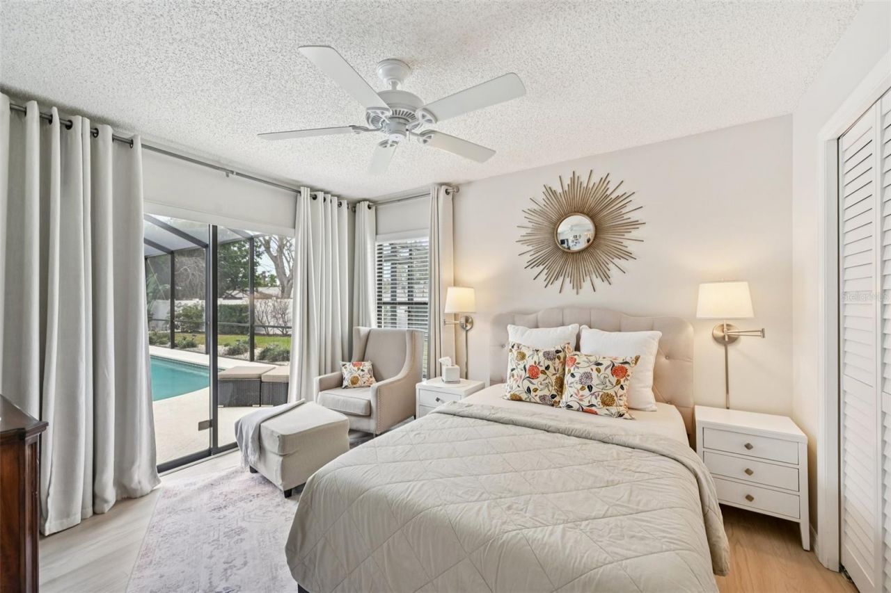 4719 Meadowview Circle, Sarasota, FL 34233 Photo