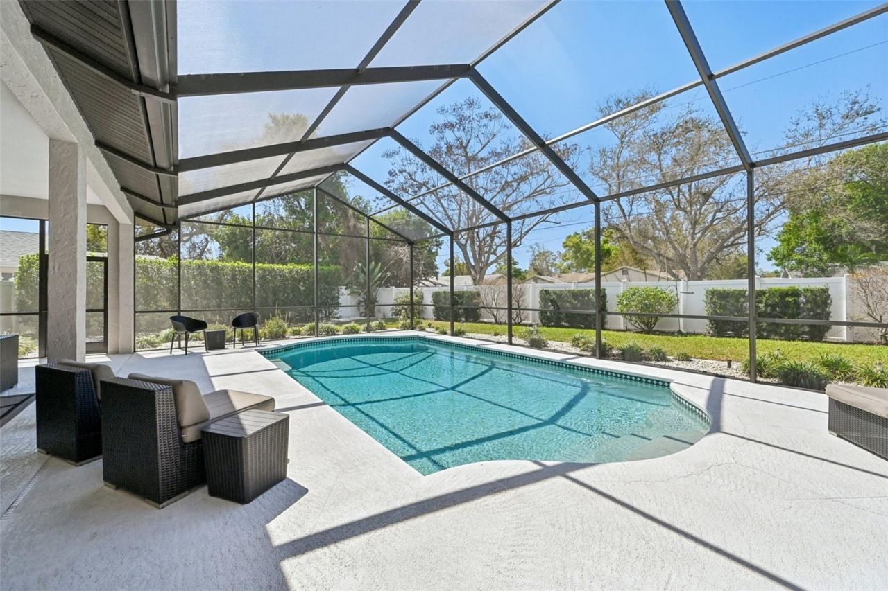 4719 Meadowview Circle, Sarasota, FL 34233 Photo