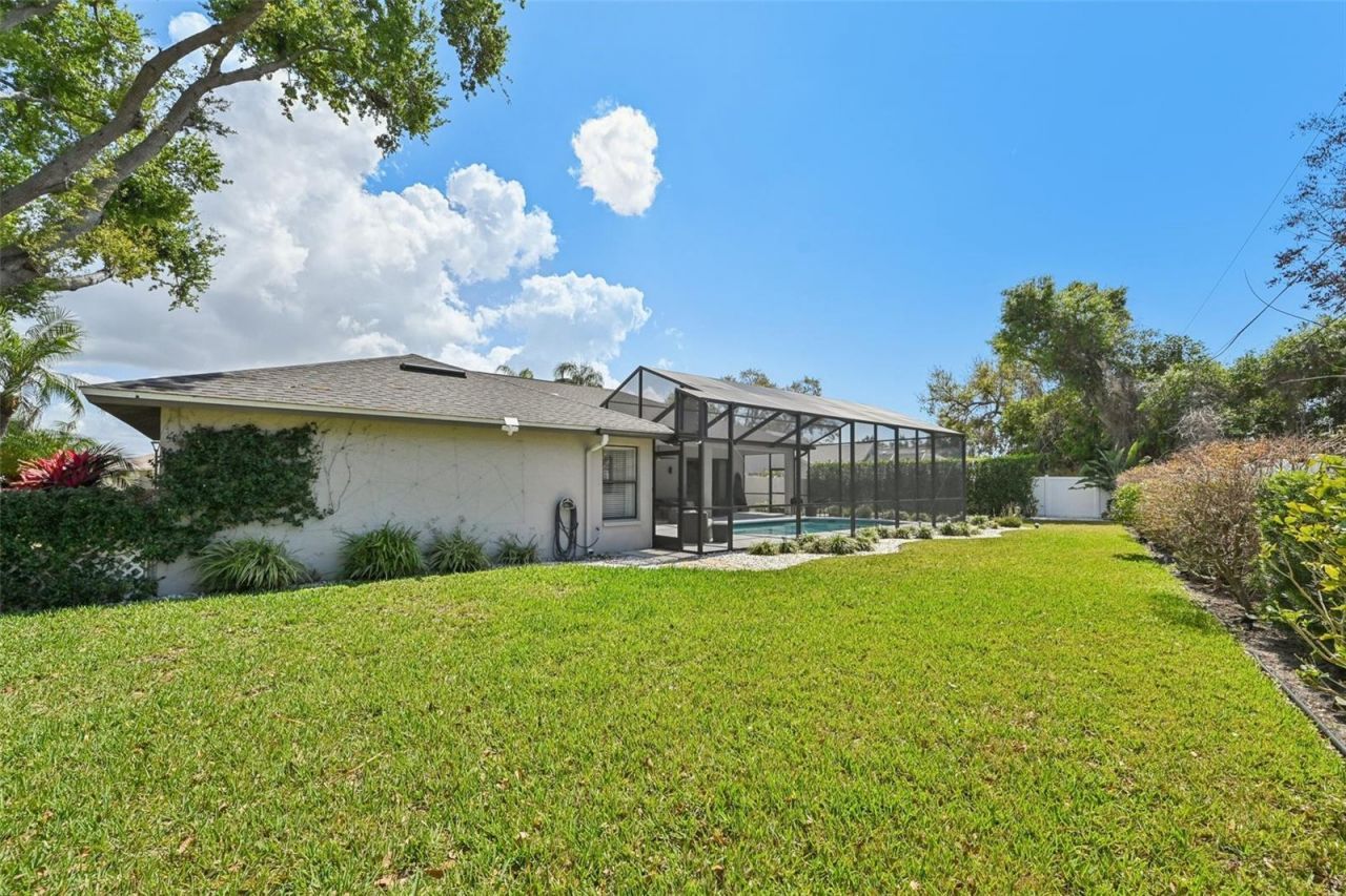 4719 Meadowview Circle, Sarasota, FL 34233 Photo