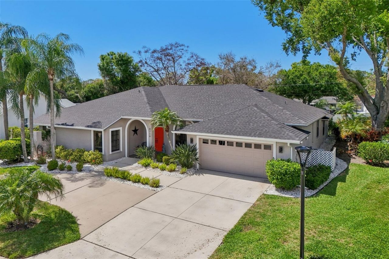 4719 Meadowview Circle, Sarasota, FL 34233 Photo