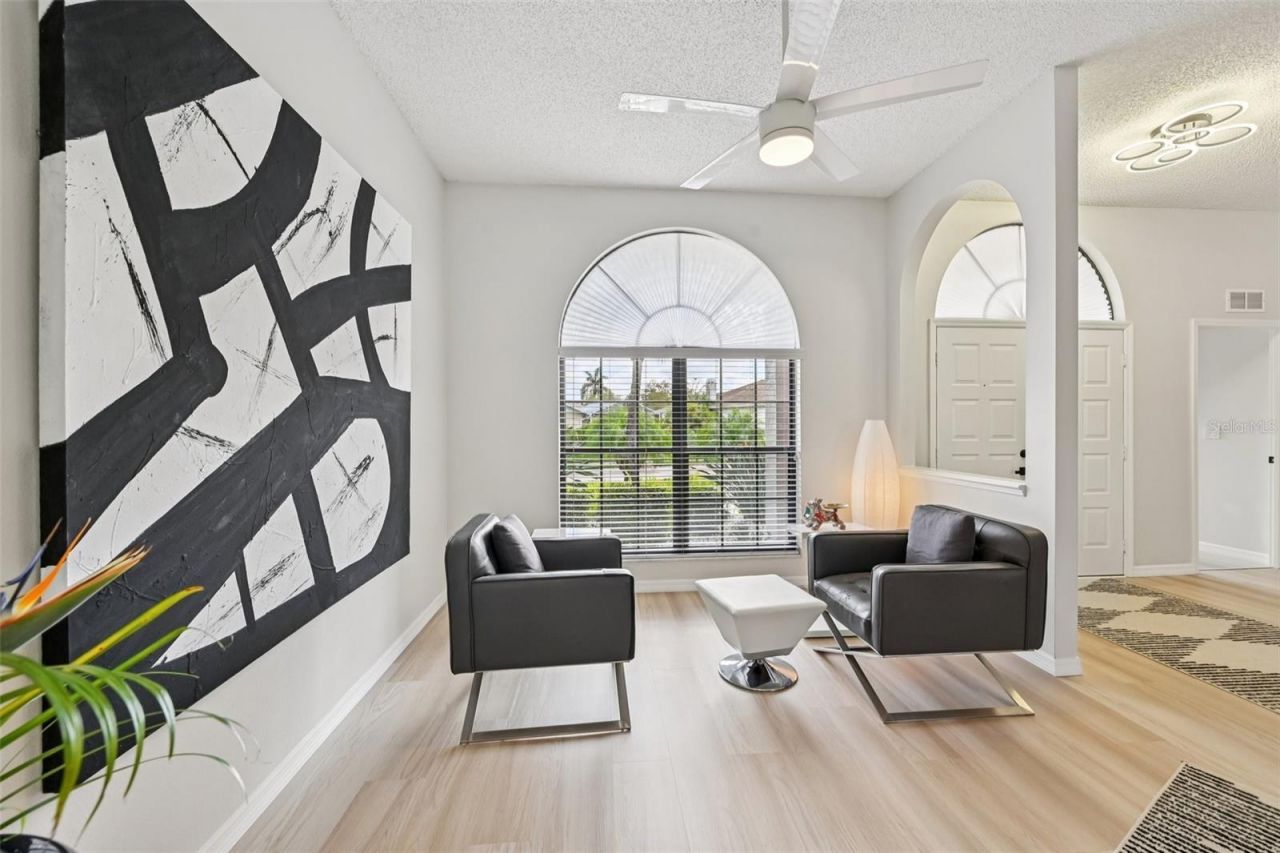 4719 Meadowview Circle, Sarasota, FL 34233 Photo