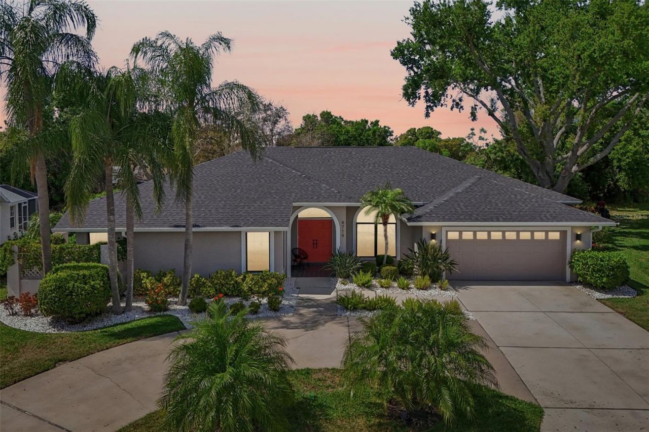 4719 Meadowview Circle, Sarasota, FL 34233 Photo