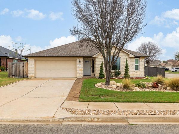 907 Ridgemont CIR, Leander, TX 78641