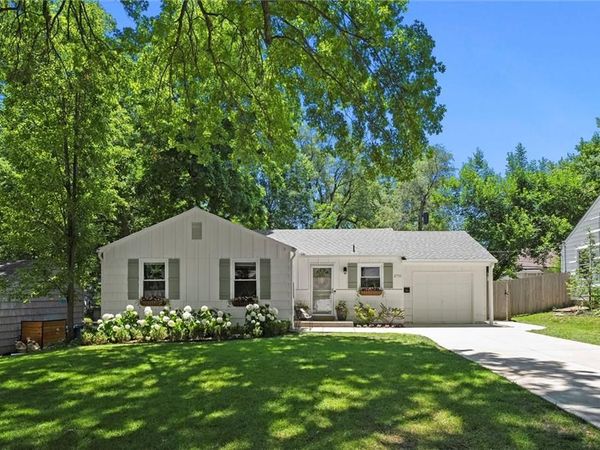 2711 W 73rd Terrace, Prairie Village, KS 66208