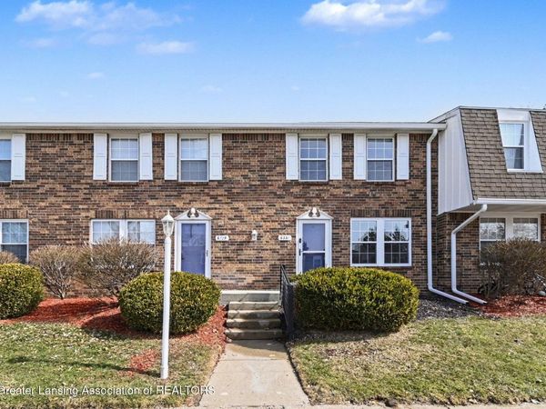 6331 Beechfield Drive, Lansing, MI 48911