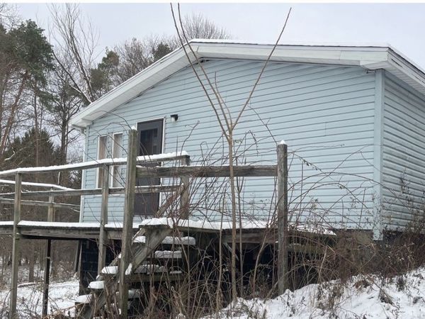 140 Staff Rd, Slippery Rock, PA 16057