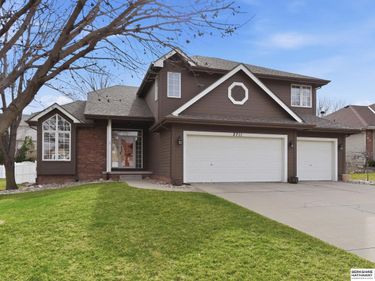 2711 Leigh Lane , Papillion, NE 68133