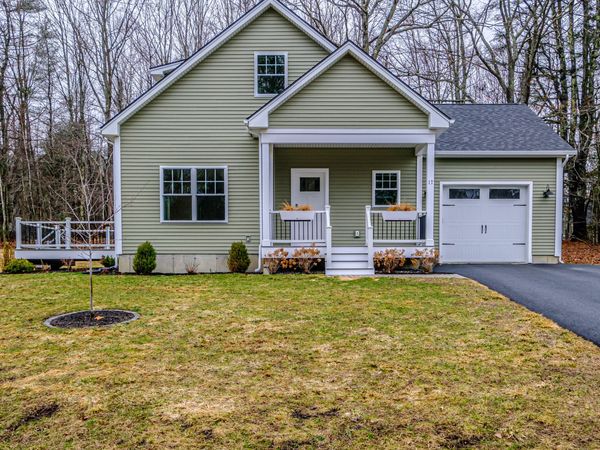 17 Youngs Lane, Unit 17, Freeport, ME 04032