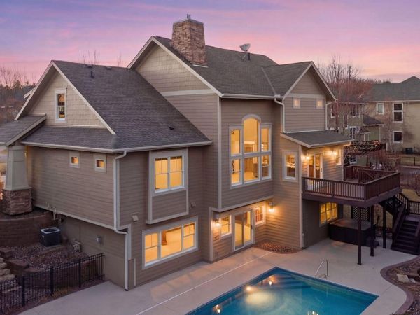 2655 Cottage Grove Place, Woodbury, MN 55129