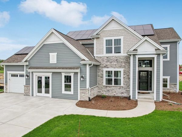 W256N6649 Beaver Creek LANE, Sussex, WI 53089