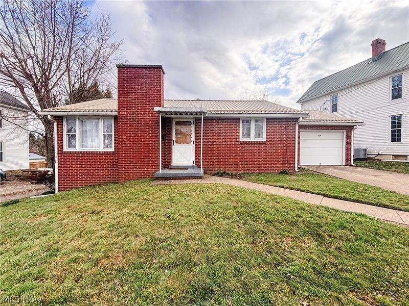 724 E Main Street, Barnesville, OH 43713 Photo 1