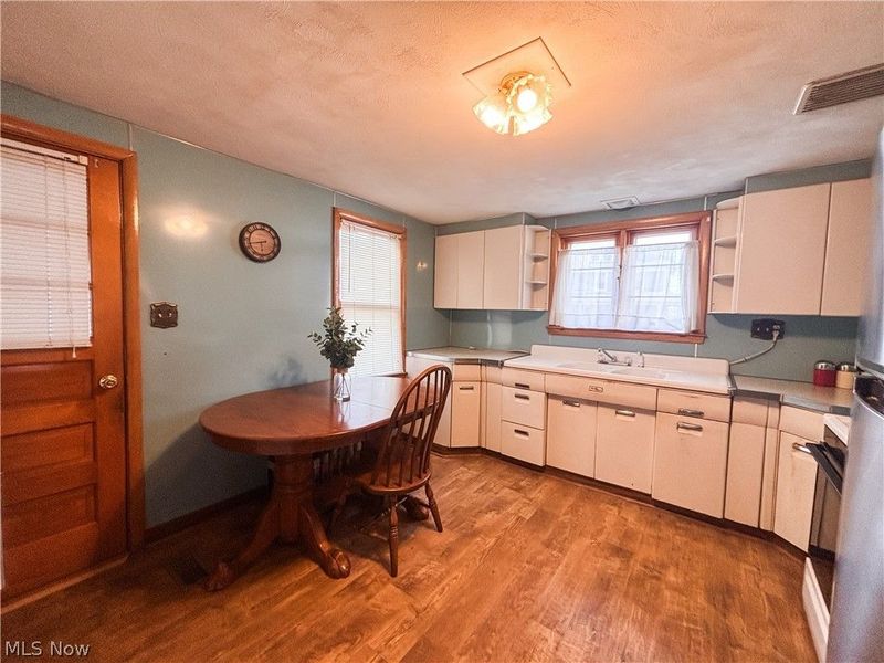 724 E Main Street, Barnesville, OH 43713 Photo 10