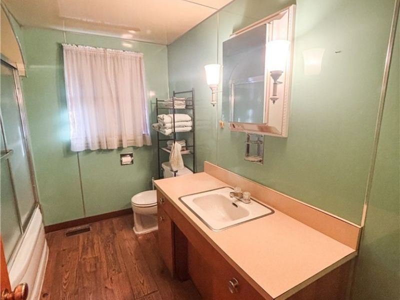 724 E Main Street, Barnesville, OH 43713 Photo 15