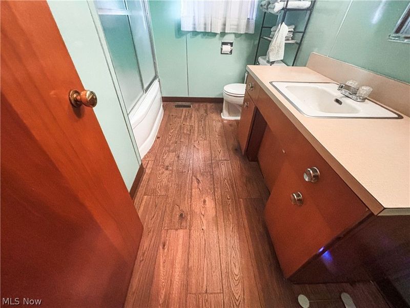 724 E Main Street, Barnesville, OH 43713 Photo 16