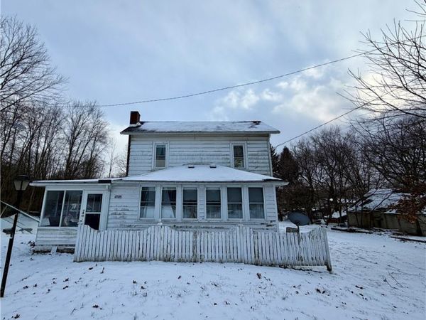 47085 Oak Street, New Waterford, OH 44445