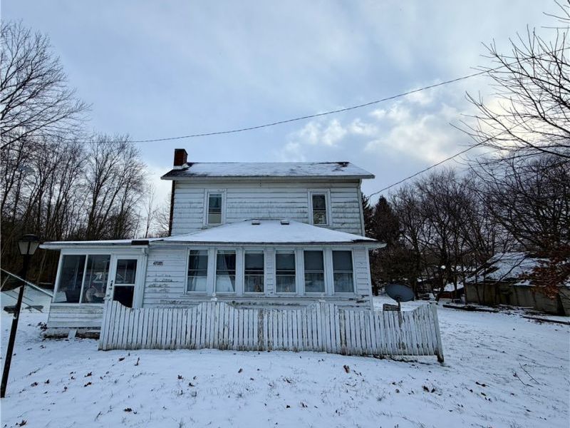 47085 Oak Street, New Waterford, OH 44445 Photo 1