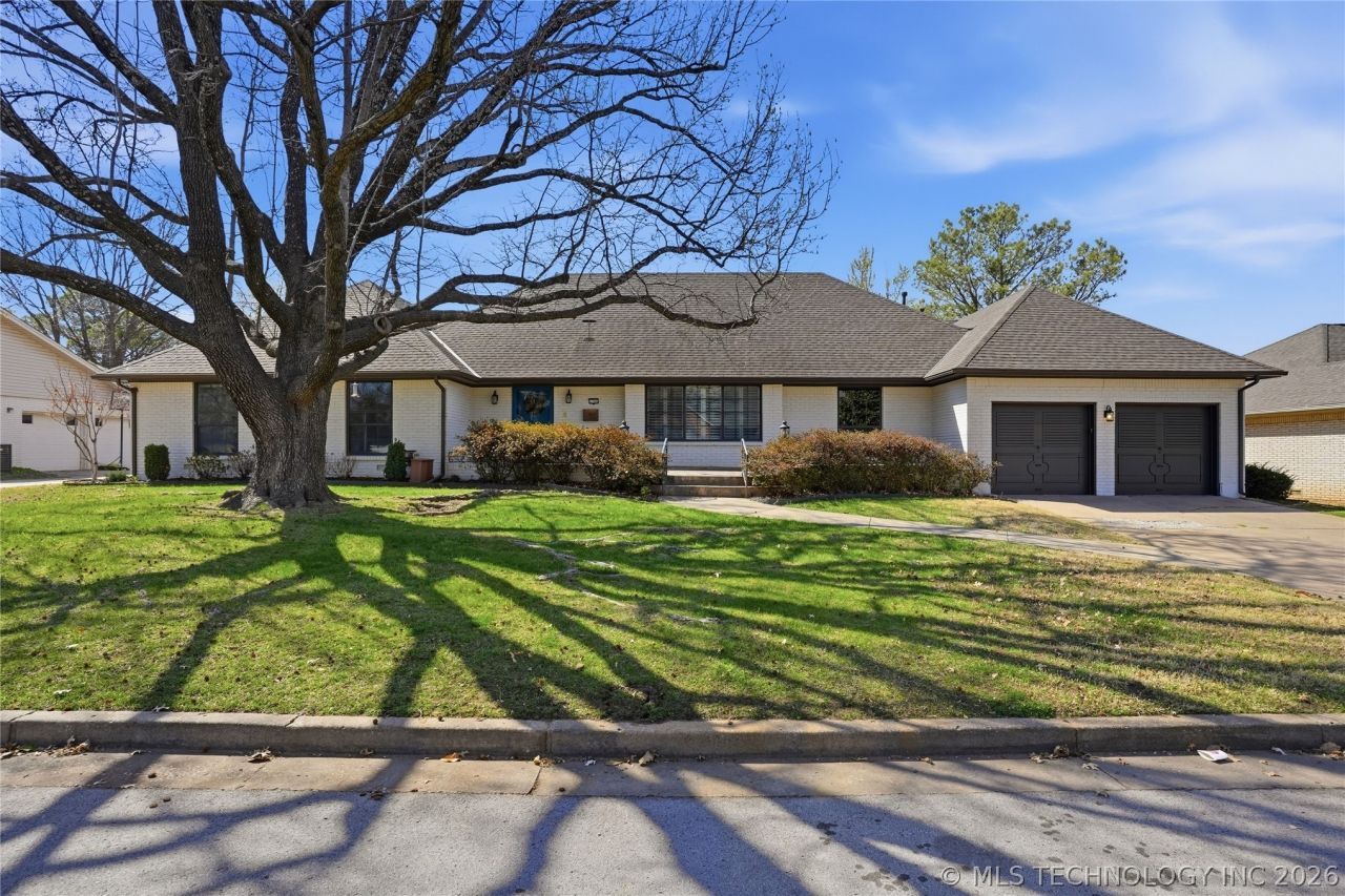 3704 S Braden Place, Tulsa, OK 74135 Main Photo
