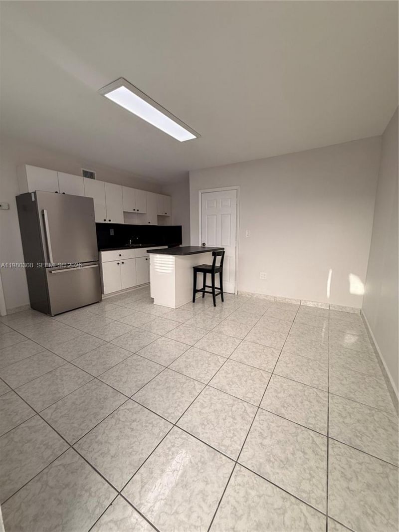3666 SW 24th Ter , Unit R, Miami, FL 33145 Photo