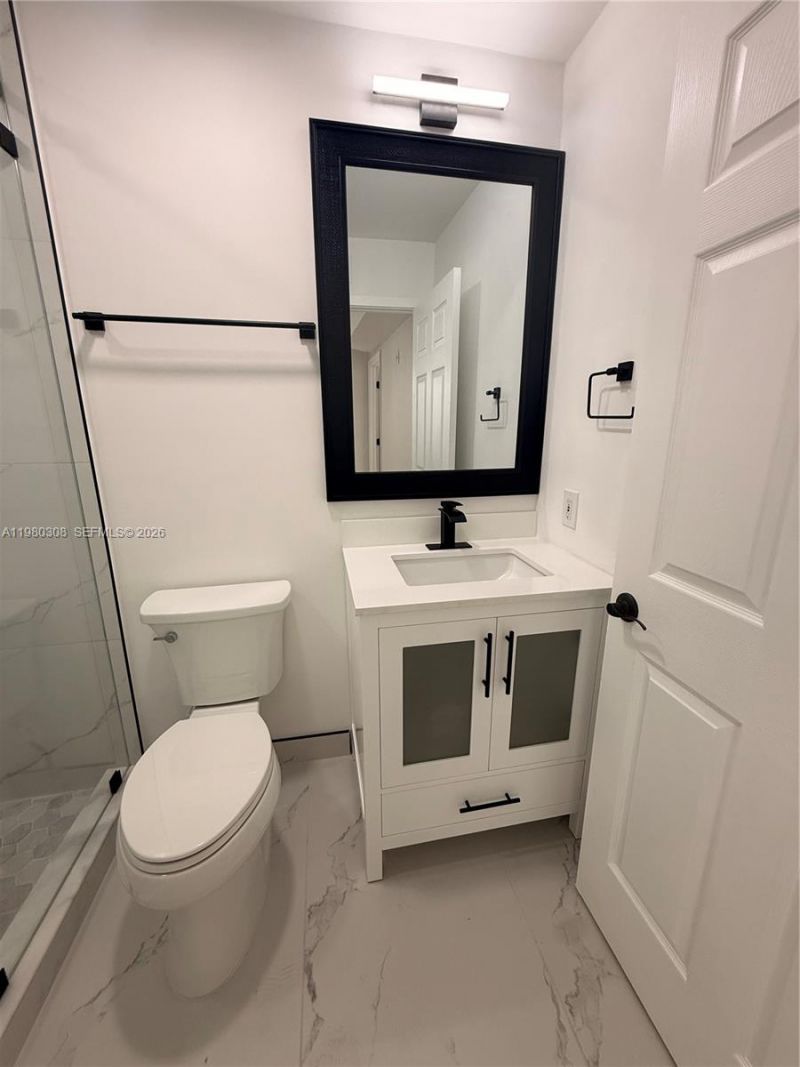 3666 SW 24th Ter , Unit R, Miami, FL 33145 Photo