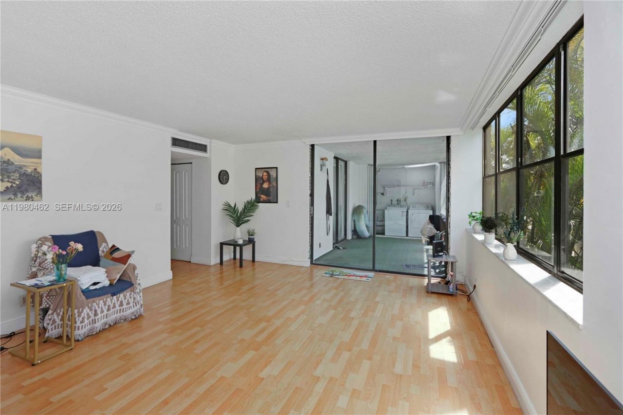 20381 NE 30th Ave, Unit 220, Aventura, FL 33180 Photo