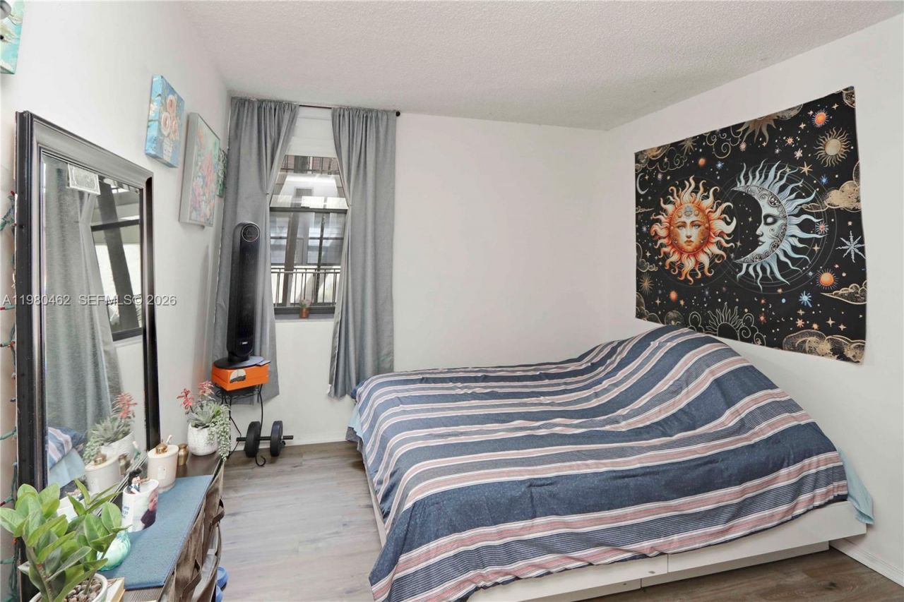 20381 NE 30th Ave, Unit 220, Aventura, FL 33180 Photo