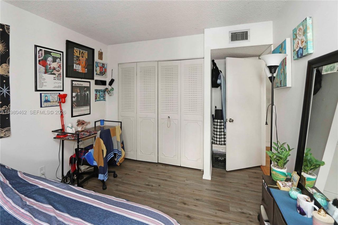 20381 NE 30th Ave, Unit 220, Aventura, FL 33180 Photo