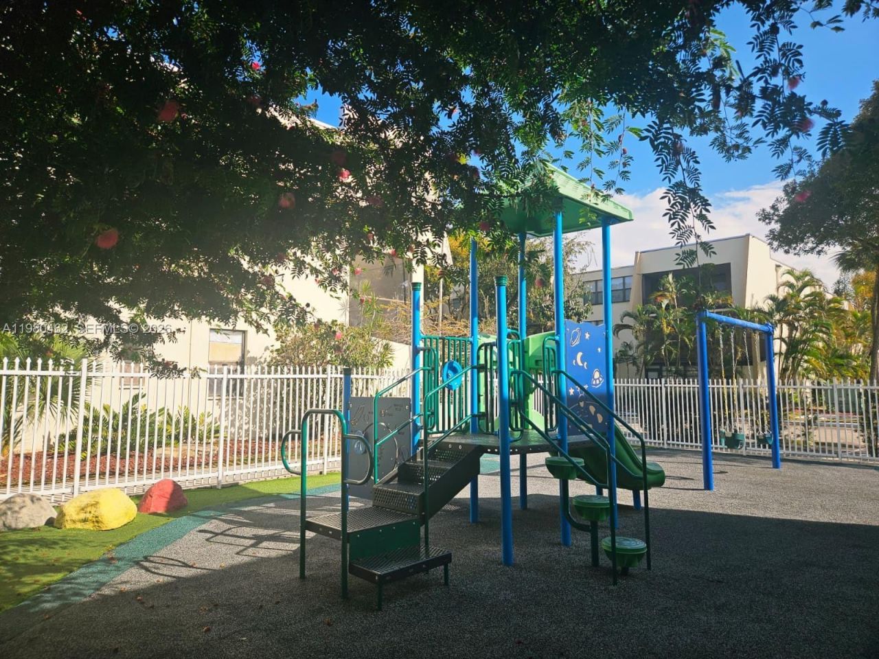 20381 NE 30th Ave, Unit 220, Aventura, FL 33180 Photo