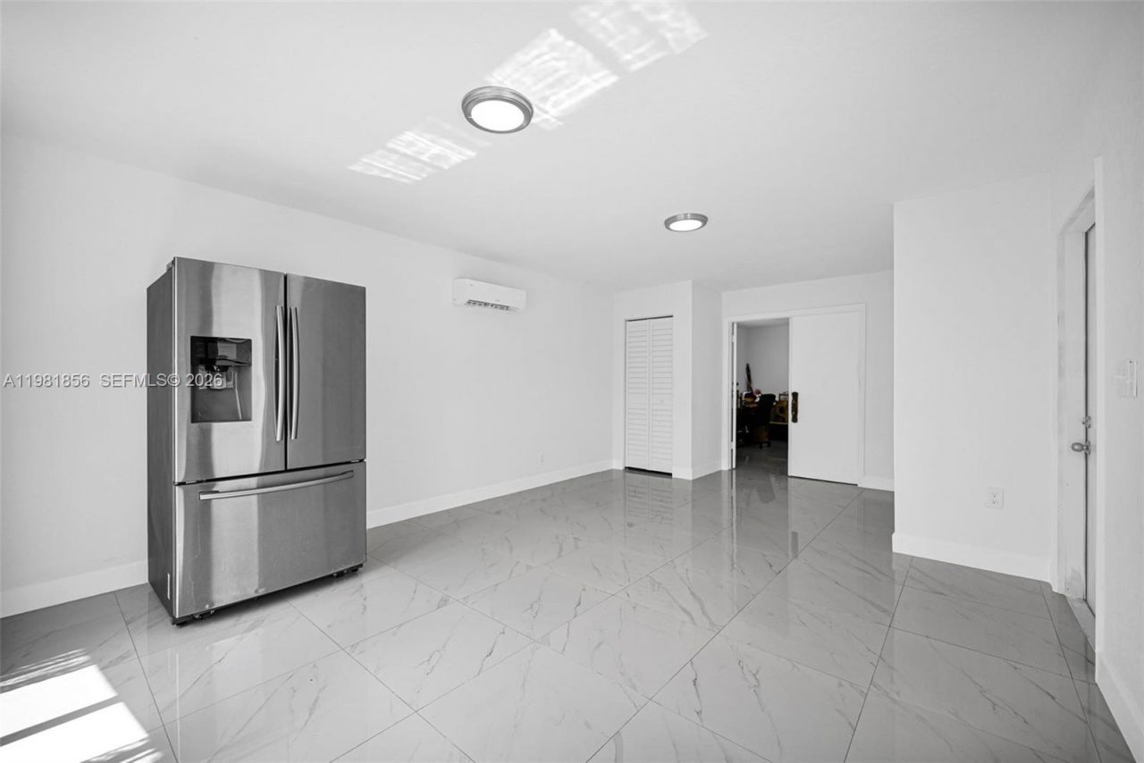 756 W 53rd St , Hialeah, FL 33012 Photo