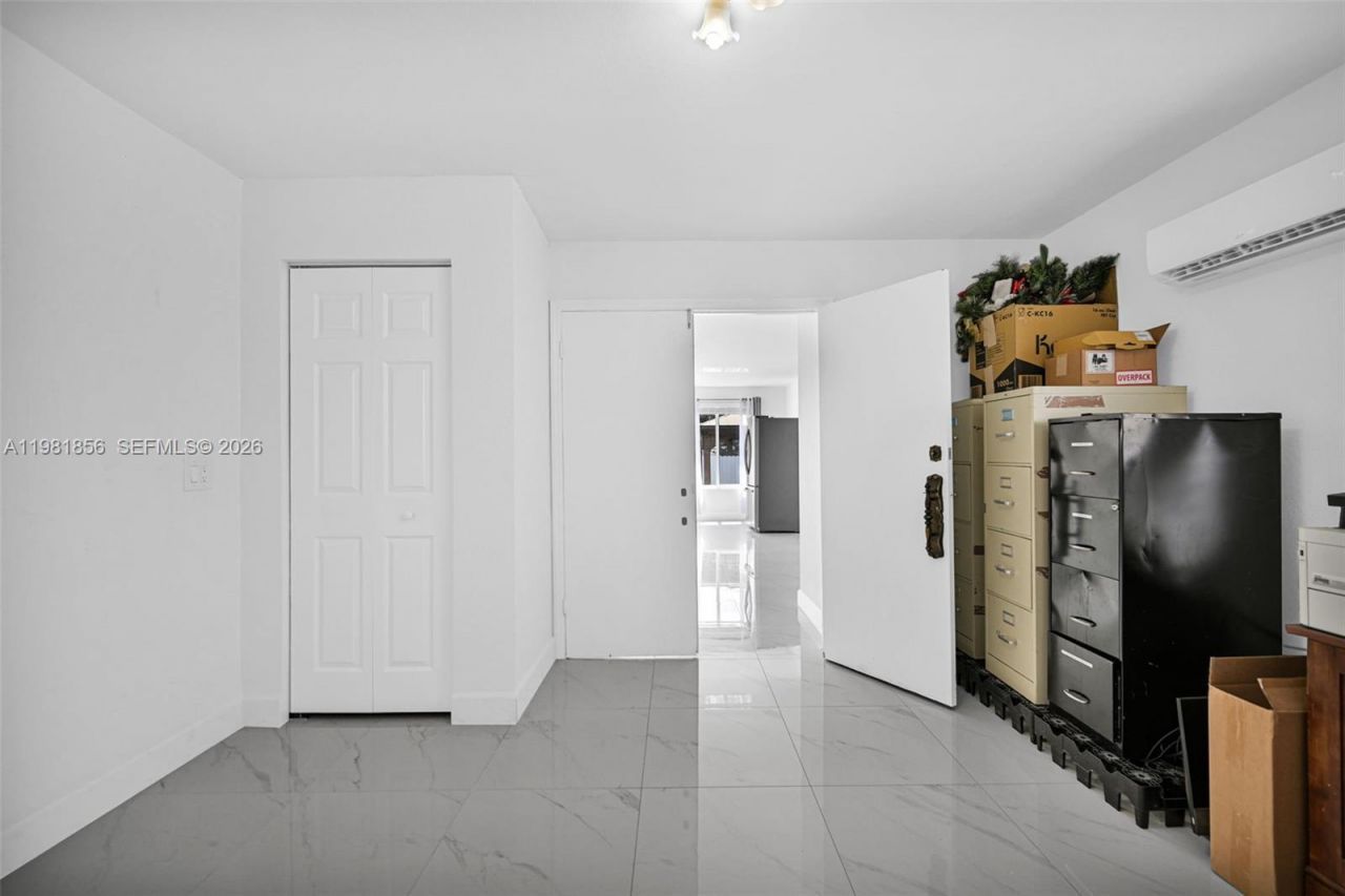 756 W 53rd St , Hialeah, FL 33012 Photo