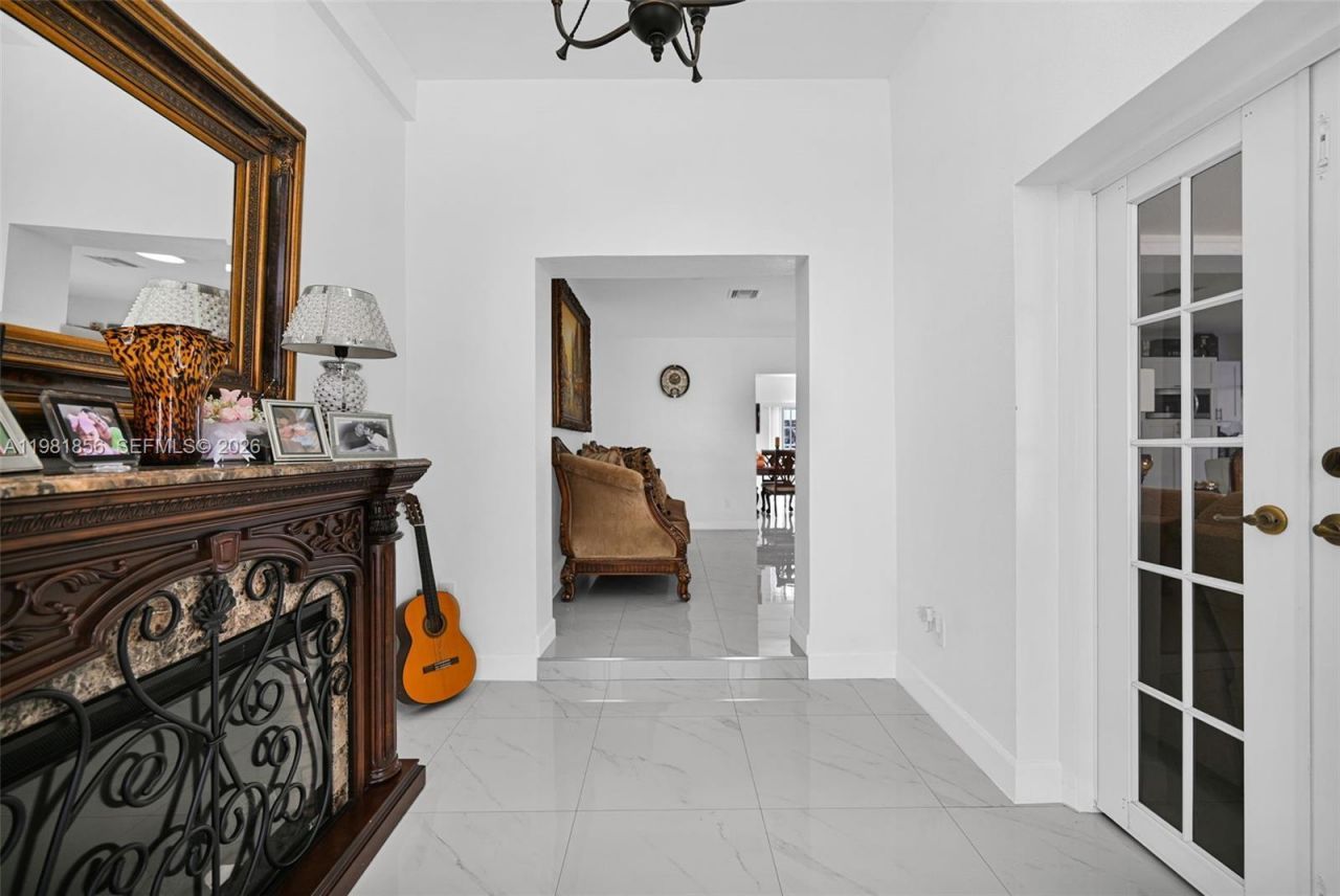 756 W 53rd St, Hialeah, FL 33012 Photo