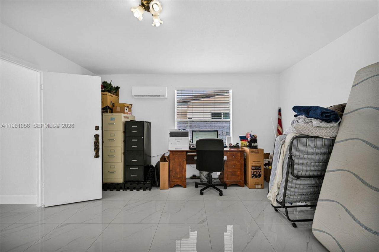 756 W 53rd St, Hialeah, FL 33012 Photo