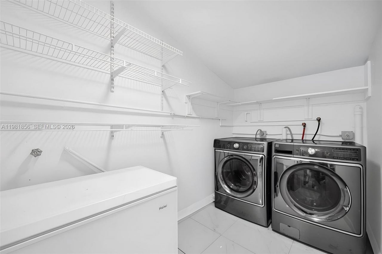 756 W 53rd St, Hialeah, FL 33012 Photo