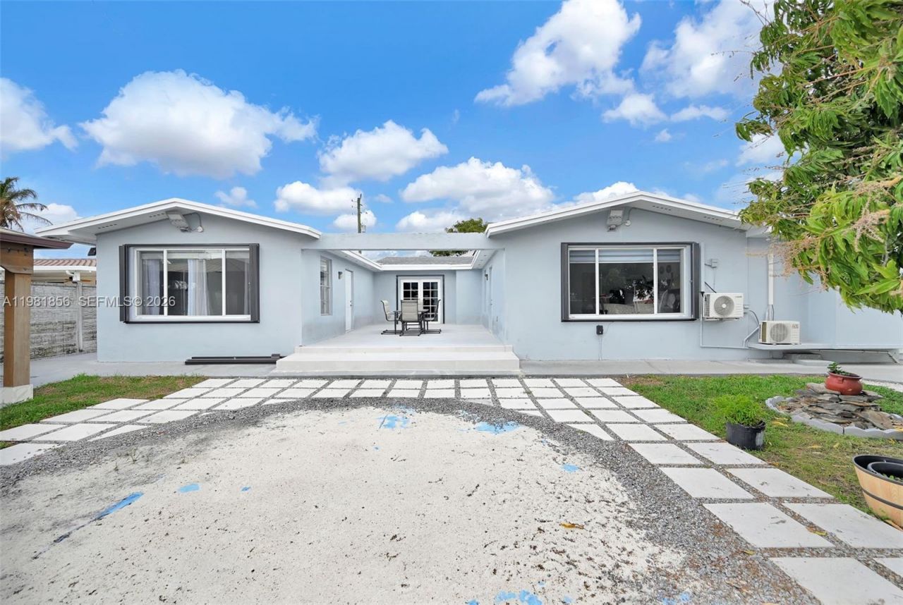 756 W 53rd St, Hialeah, FL 33012 Photo