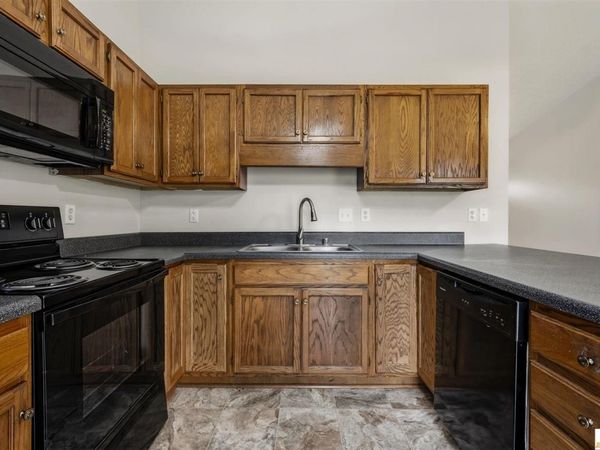 610 Hillgreen Street , Bowling Green, KY 42101